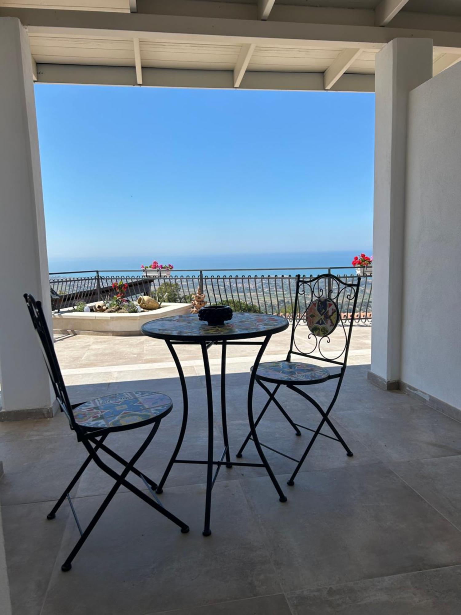 La Casa Di Pippo Flora Bed & Breakfast Agrigento Exterior photo