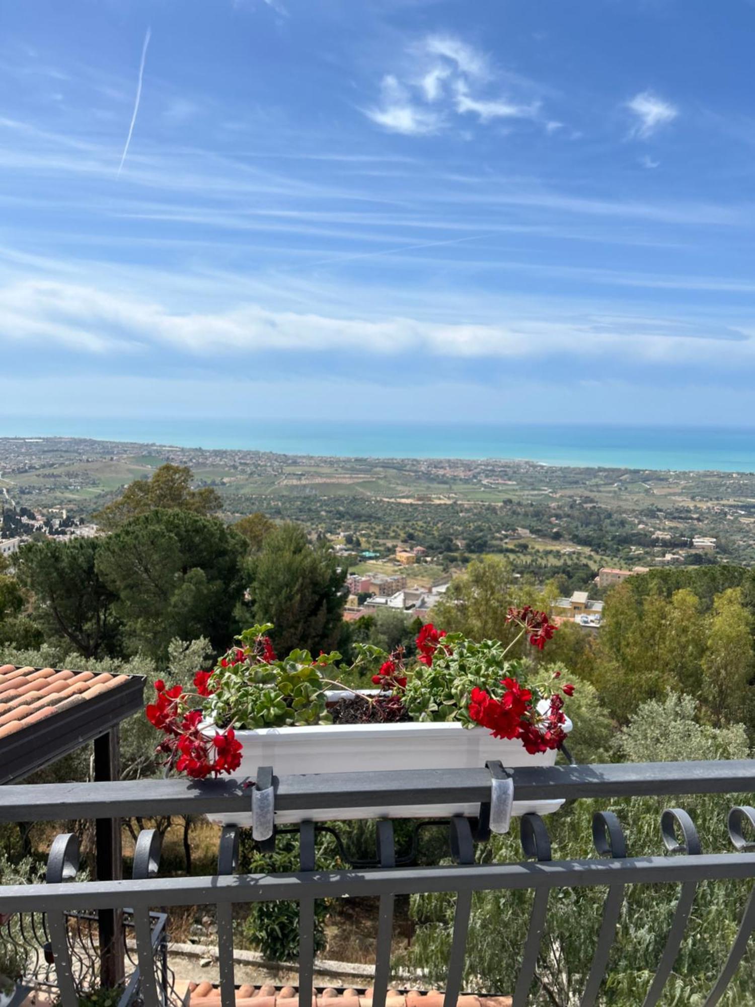 La Casa Di Pippo Flora Bed & Breakfast Agrigento Exterior photo